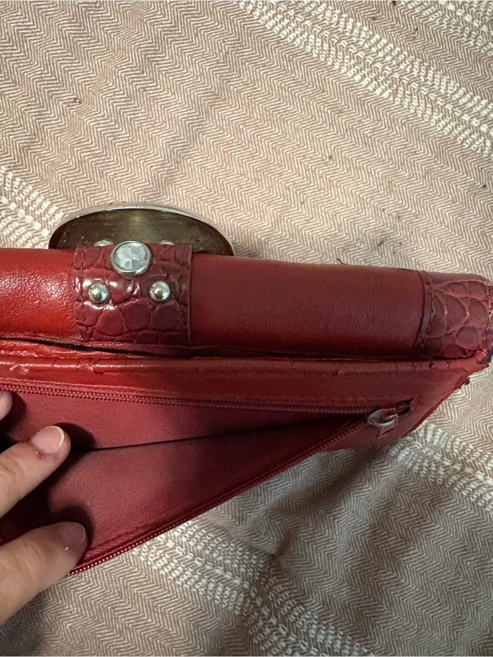 Red Rhinestone Buckle Leather Wallet - Picture 4 of 5